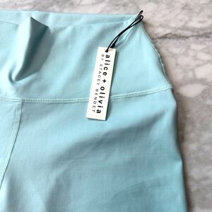Alice & Olivia NWT leggings sz. Large Aqua Blue